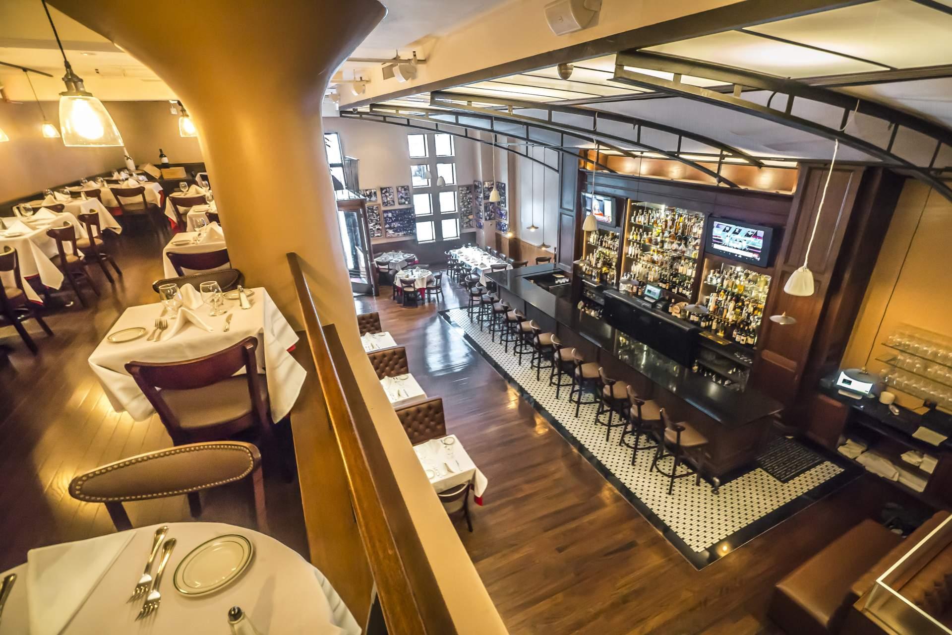 Frankie & Johnnie's Steakhouse—46th Street, interior